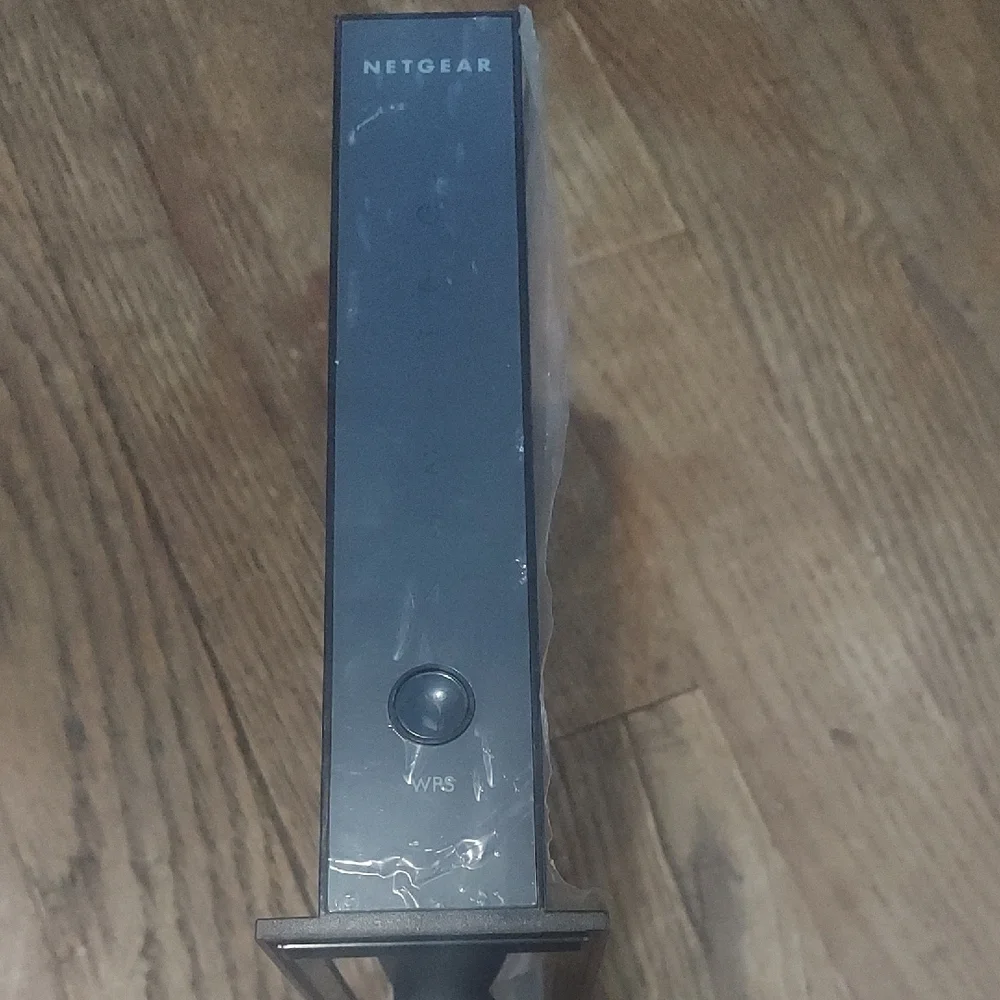 5 For $10 M&M Netgear Black Wireless Router - Picture 10 of 13